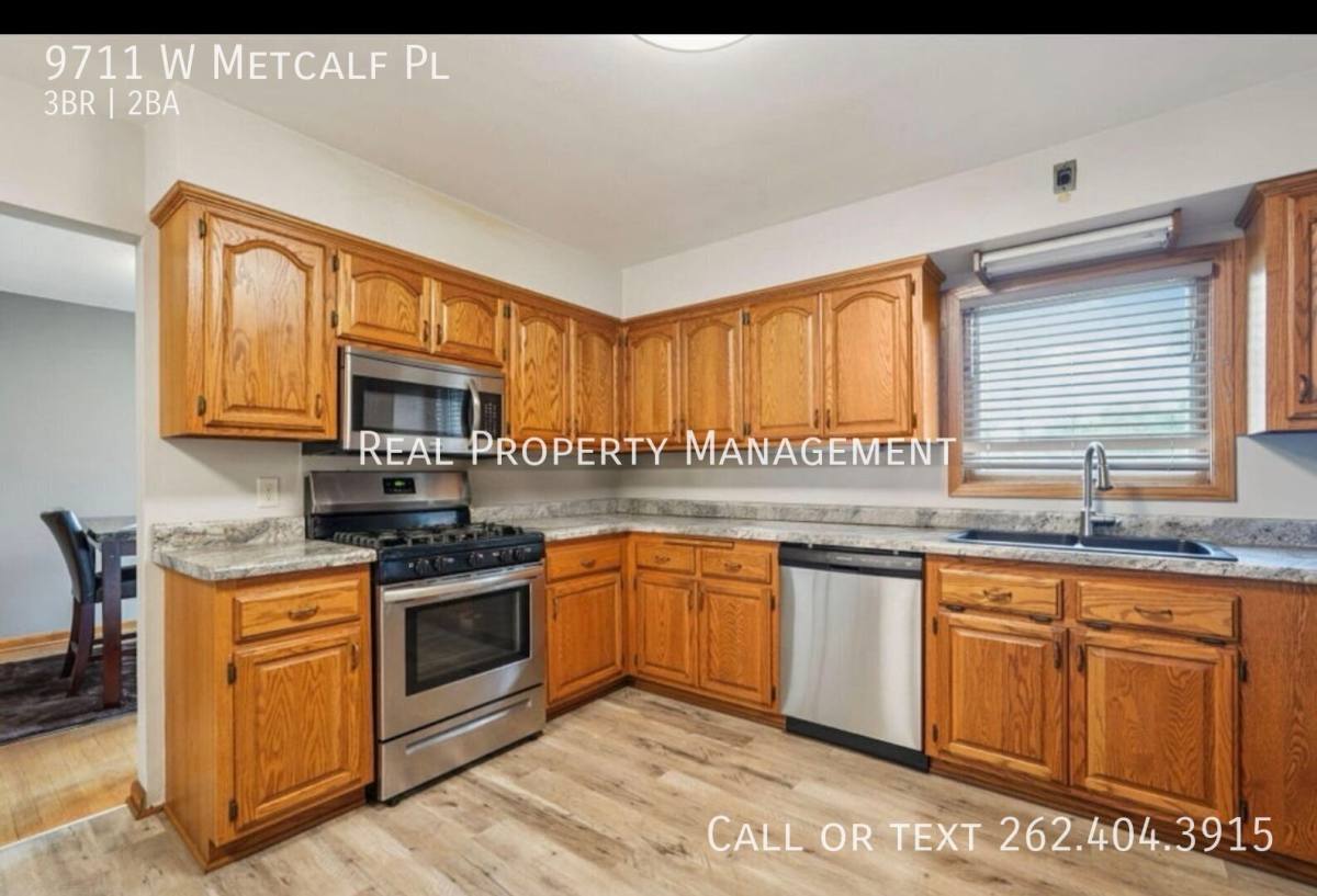 Apartment for rent at 9711 W Metcalf Place, Milwaukee, WI 53222