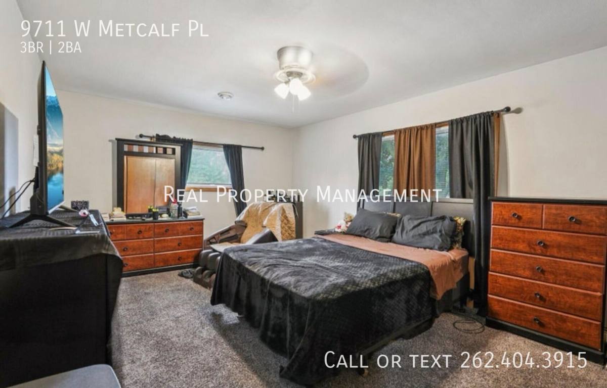 Apartment for rent at 9711 W Metcalf Place, Milwaukee, WI 53222