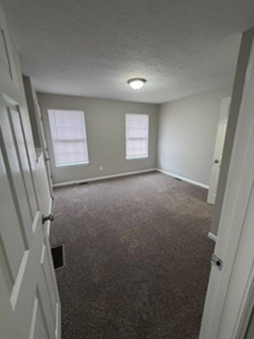Apartment for rent at 1021 Brooklyn Blvd, Berea, KY 40403