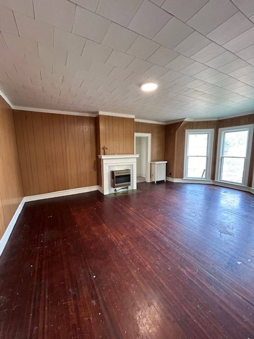 Apartment for rent at 504 Maple Ave, Elmira, NY 14904