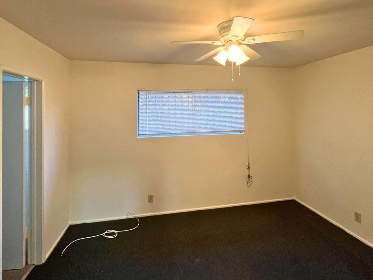 Apartment for rent at 1426-1438 W Summit St, Long Beach, CA 90810
