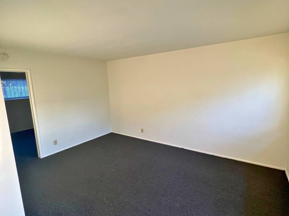 Apartment for rent at 1426-1438 W Summit St, Long Beach, CA 90810