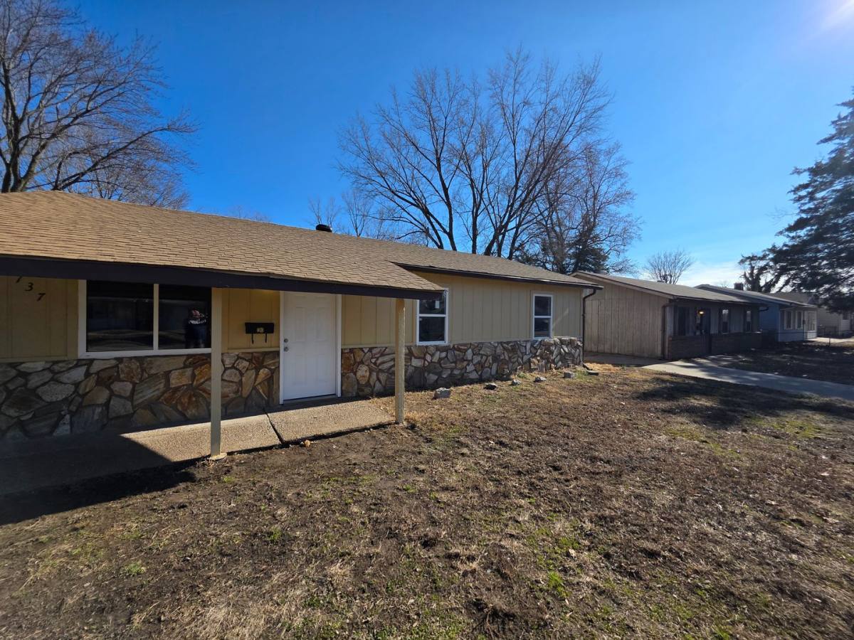 House for rent at 737 Saint Nicholas, East St. Louis, IL 62206