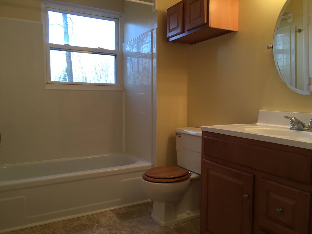 House for rent at 33995 Gail Dr, North Ridgeville, OH 44039