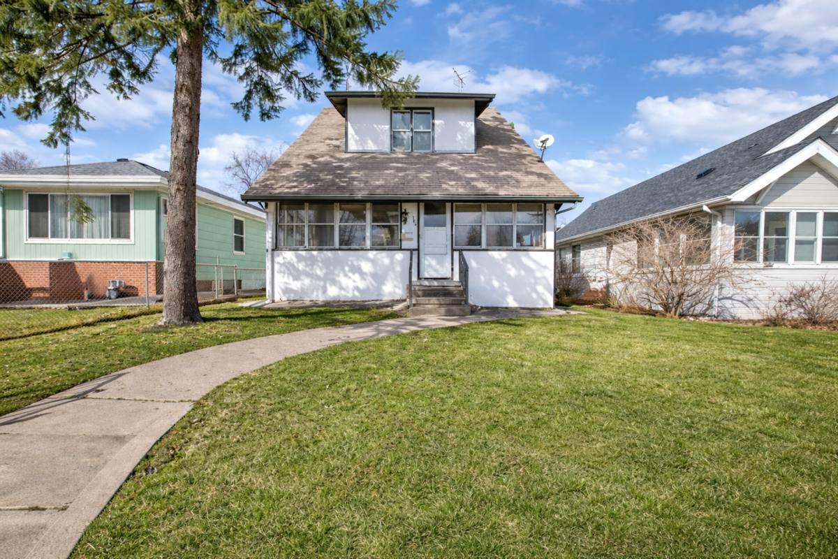 House for rent at 1267 Hewitt Ave, St. Paul, MN 55104