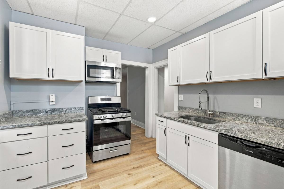 Apartment for rent at 4807-4811 Yew St, Pittsburgh, PA 15224