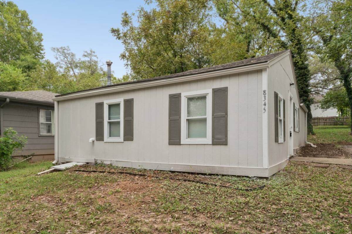 House for rent at 8345 Ottawa St, De Soto, KS 66018
