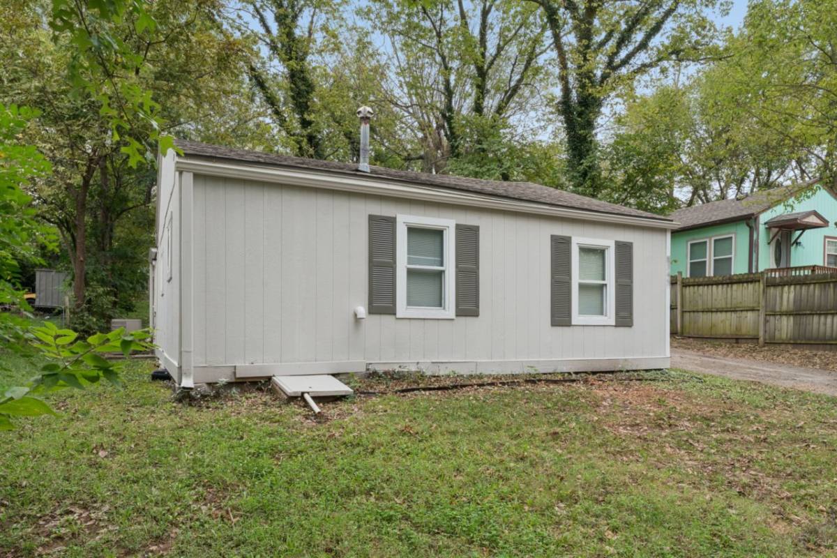 House for rent at 8345 Ottawa St, De Soto, KS 66018