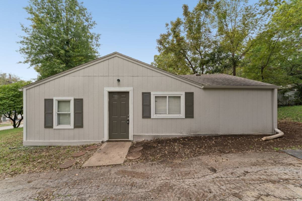 House for rent at 8345 Ottawa St, De Soto, KS 66018