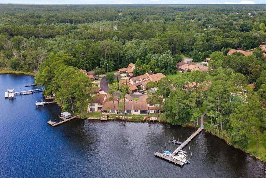 Townhouse for rent at 9 Hidden Cove Circle, Valparaiso, FL 32580