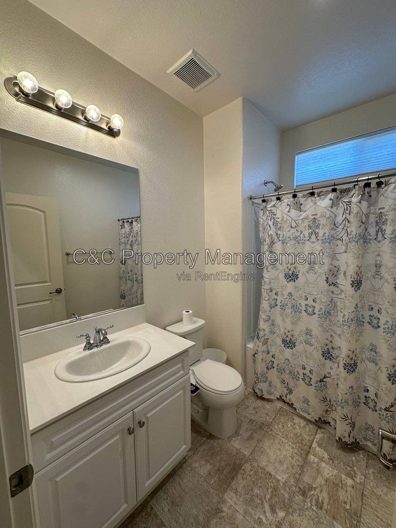 House for rent at 15190 Paseo Verde Place, Victorville, CA 92394