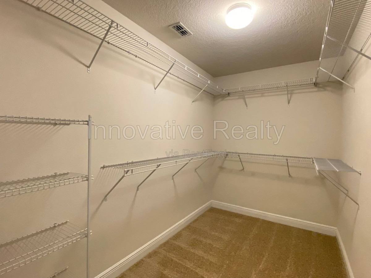 Townhouse for rent at 7640 Aloma Pines Court, Winter Park, FL 32792