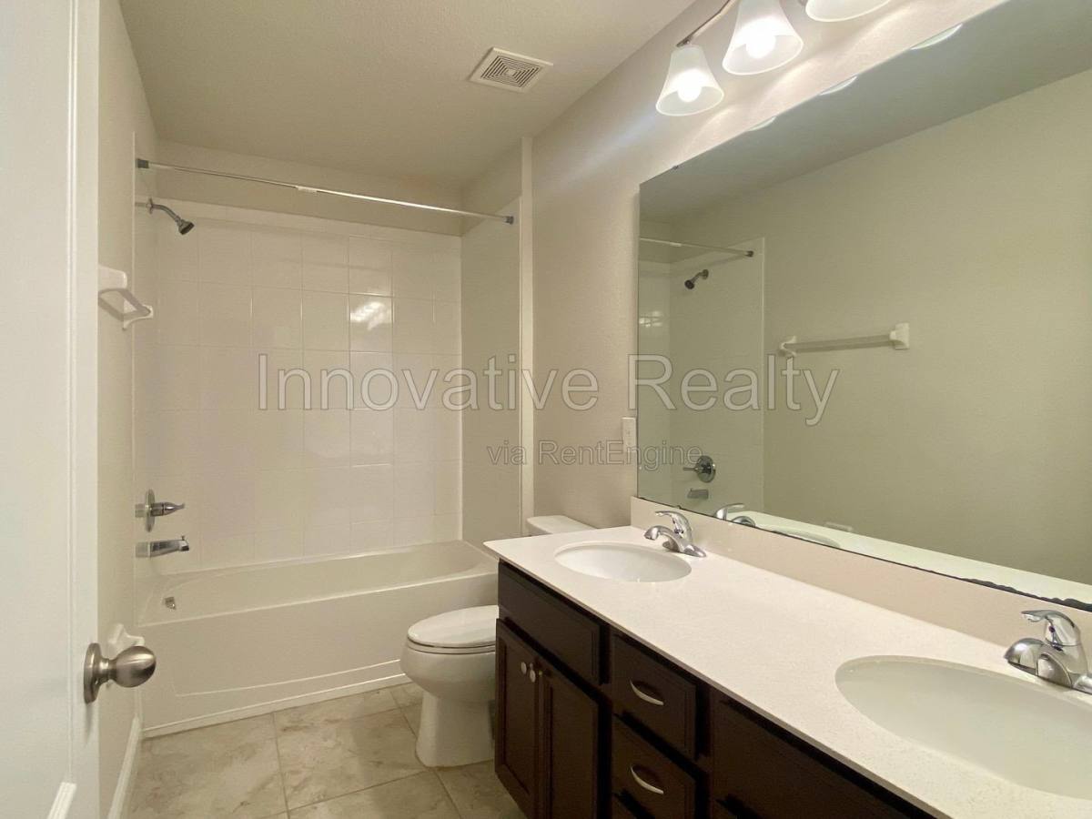 Townhouse for rent at 7640 Aloma Pines Court, Winter Park, FL 32792