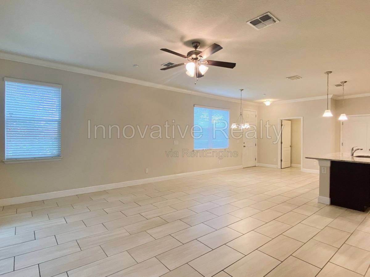 Townhouse for rent at 7640 Aloma Pines Court, Winter Park, FL 32792