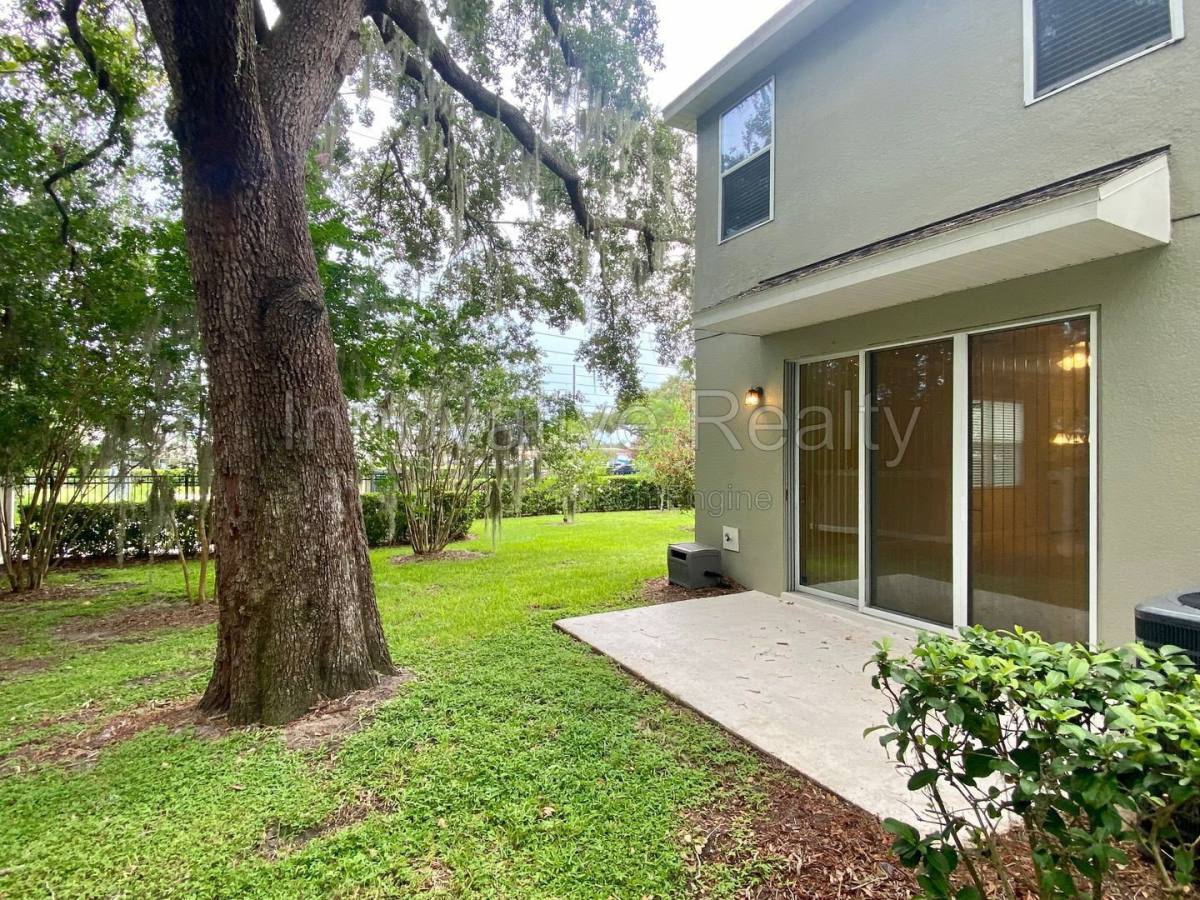 Townhouse for rent at 7640 Aloma Pines Court, Winter Park, FL 32792