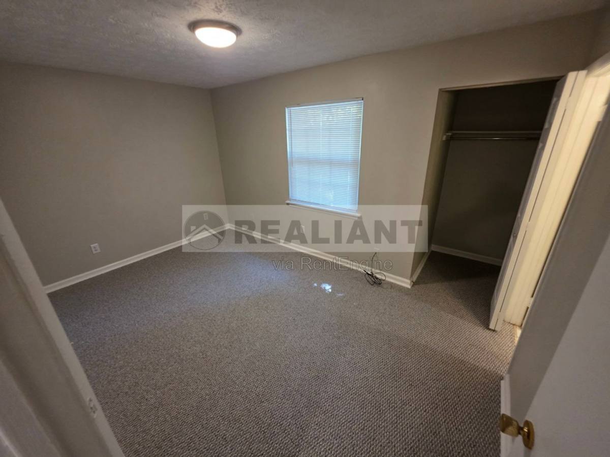 House for rent at 364 E Tiverton Way, Lexington, KY 40517