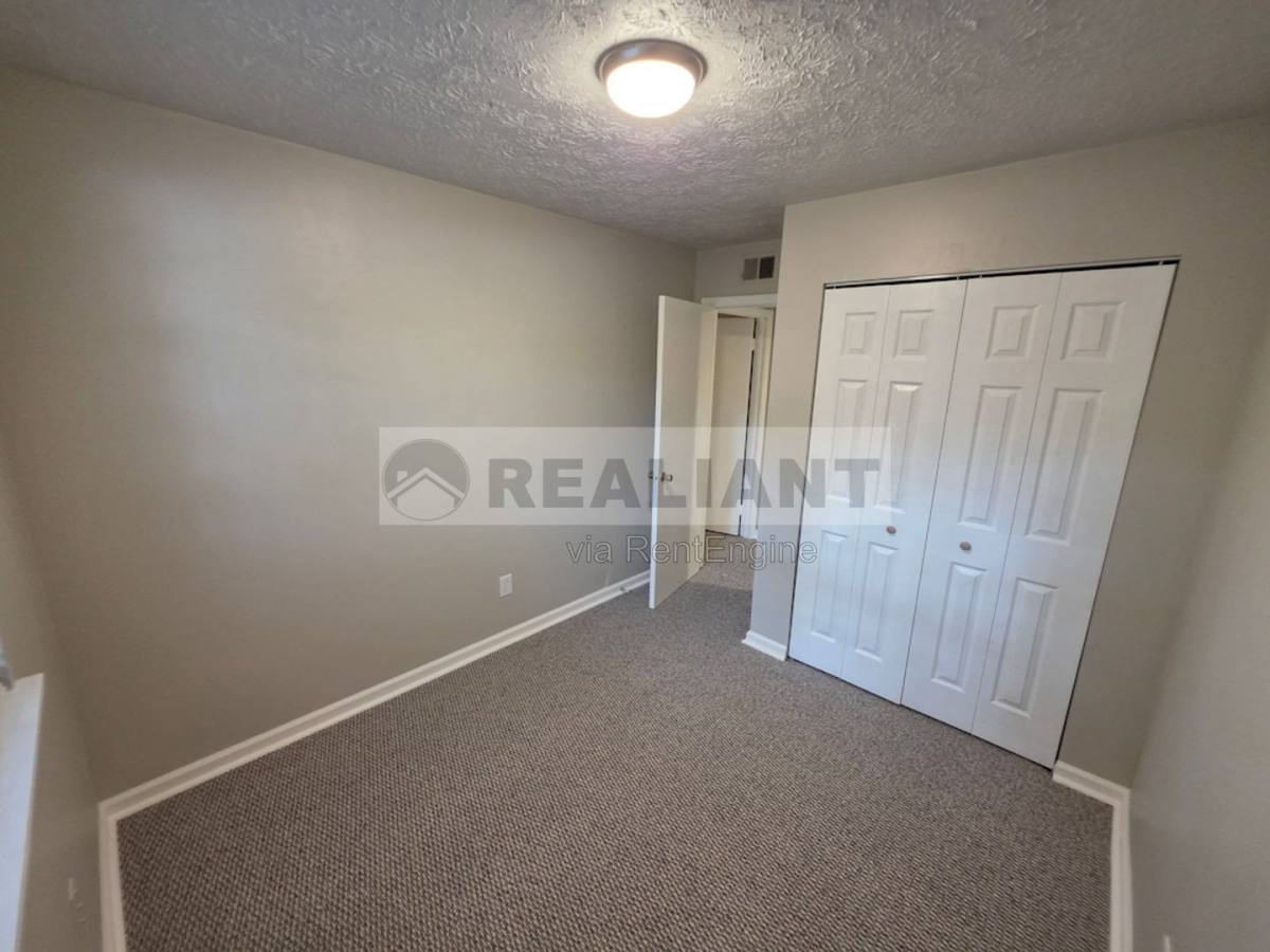 House for rent at 364 E Tiverton Way, Lexington, KY 40517