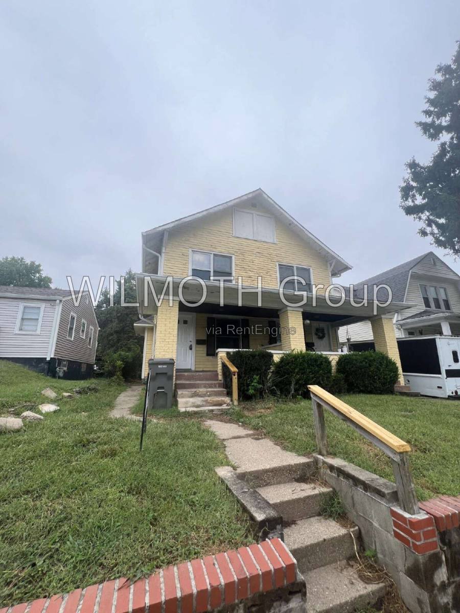 Apartment for rent at 3948 Blvd Place, Indianapolis, IN 46208