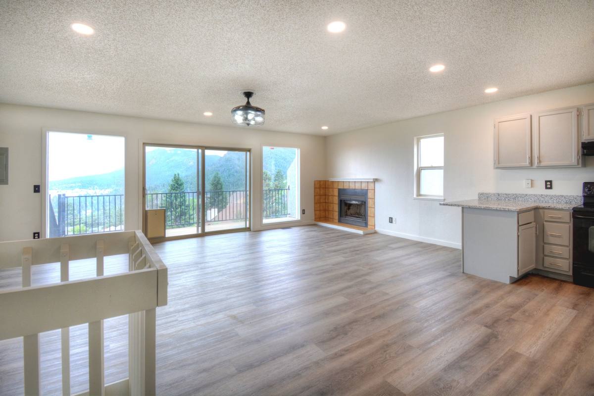 307 Brooke St, Palmer Lake, CO 80133 - Townhouse for Rent - Image 2