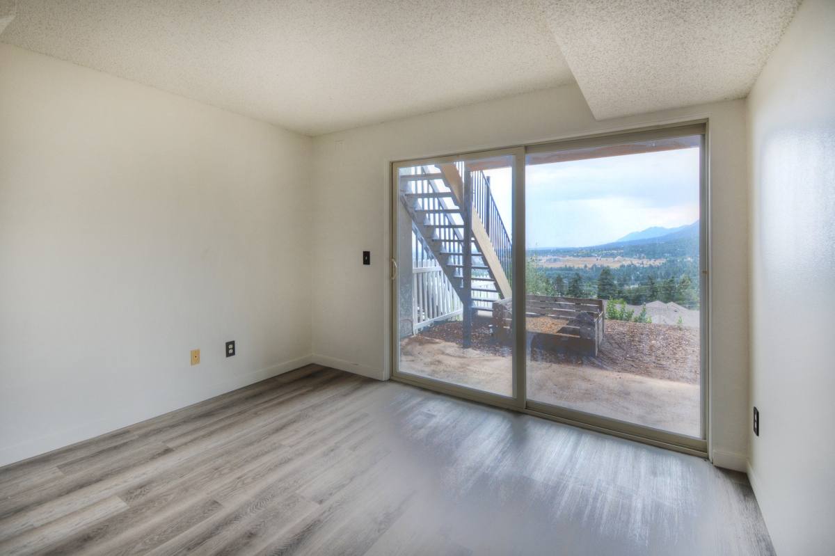 307 Brooke St, Palmer Lake, CO 80133 - Townhouse for Rent - Image 10