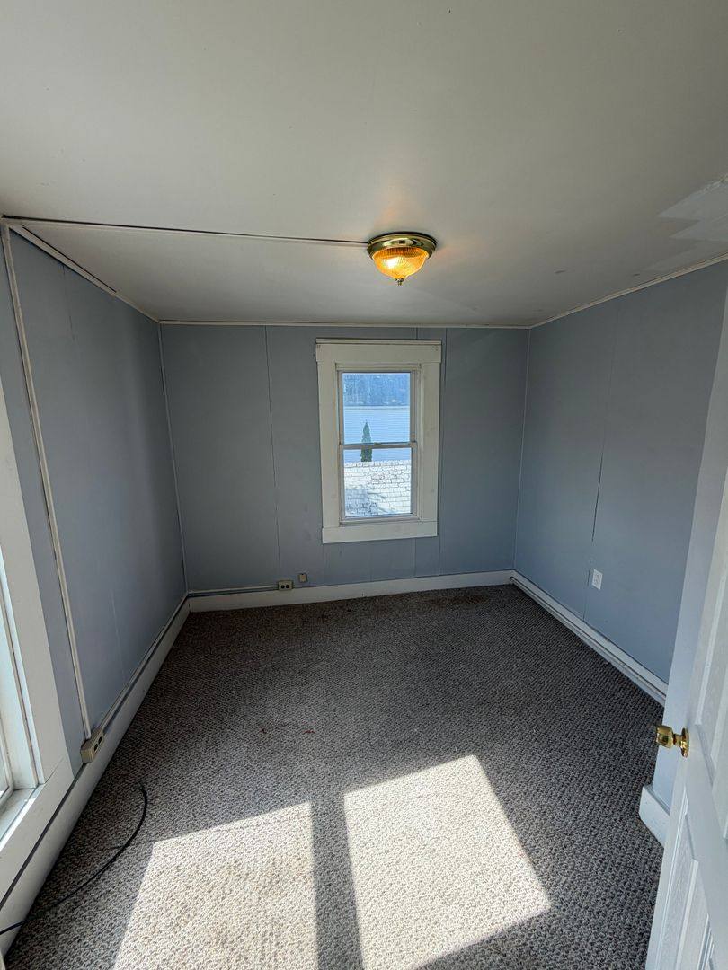 Apartment for rent at 15-27 Mechanic St, Farmington, NH 03835