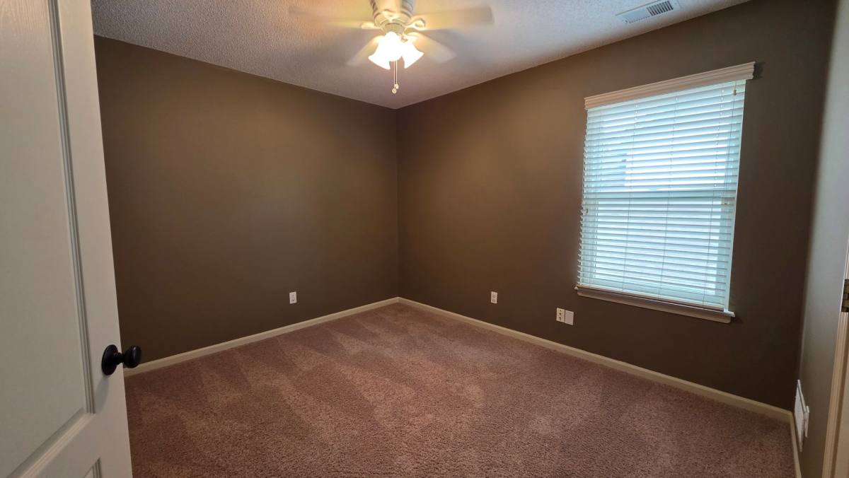 House for rent at 13232 Carter St, Overland Park, KS 66213