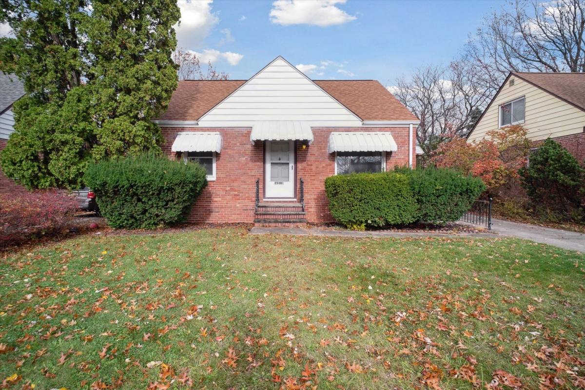 House for rent at 25301 Marsdon Ave, Euclid, OH 44132