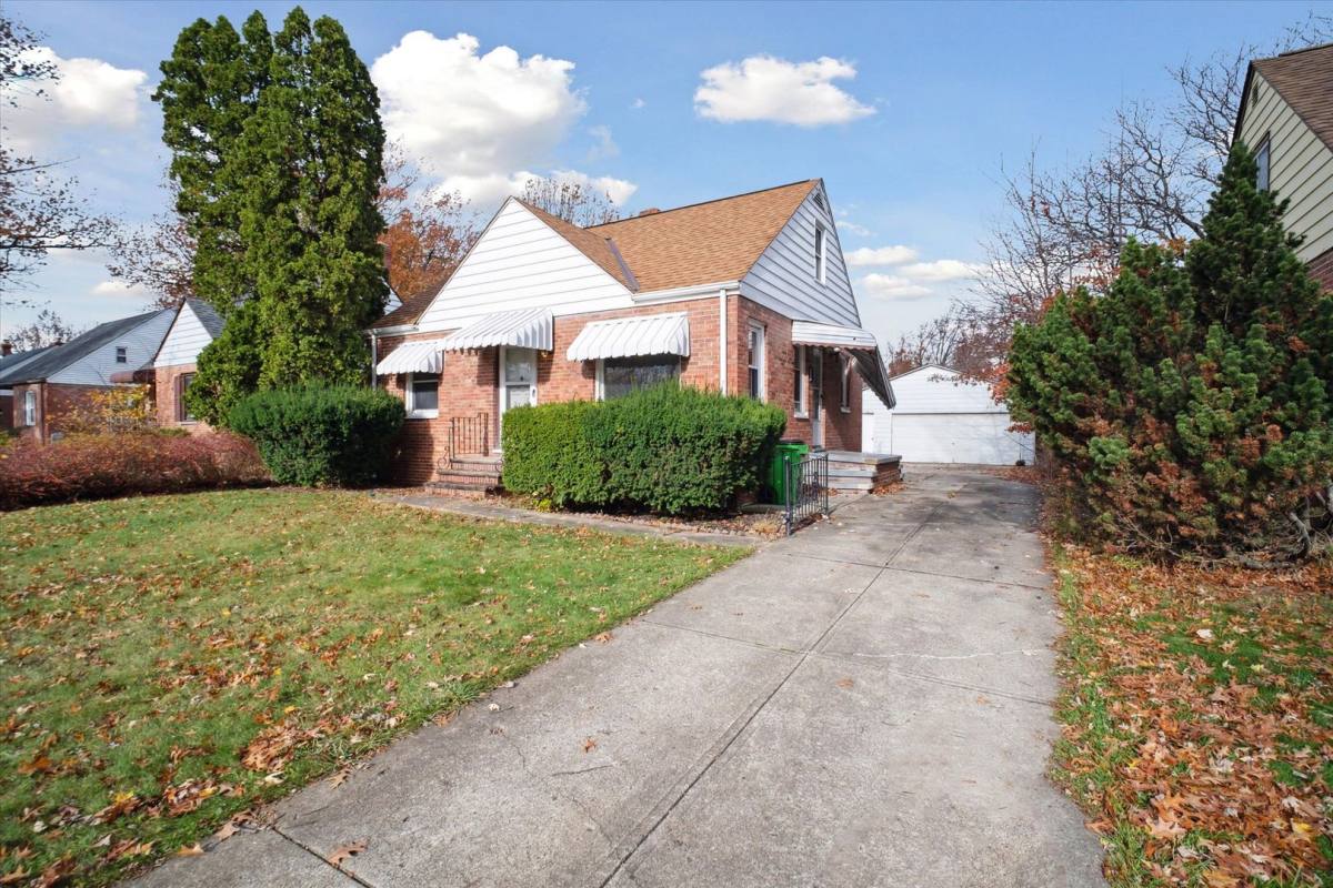 House for rent at 25301 Marsdon Ave, Euclid, OH 44132