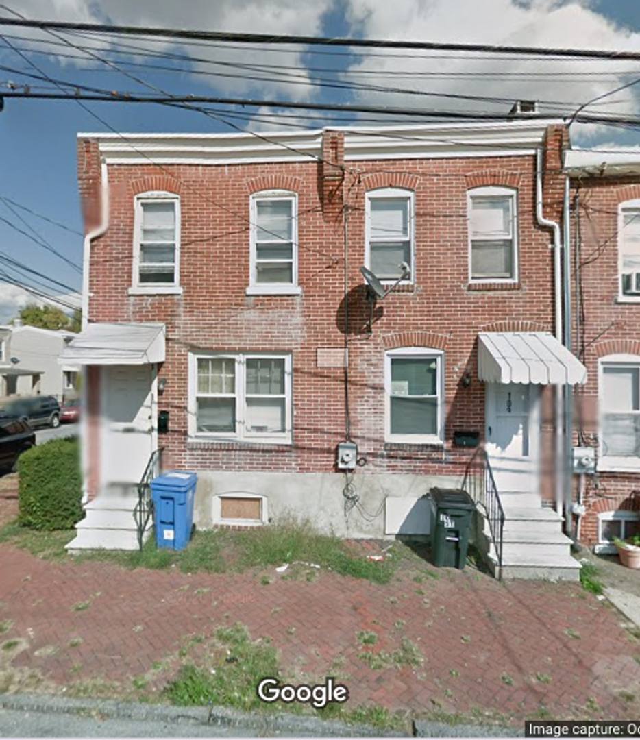 Townhouse for rent at 101 Stroud St, Wilmington, DE 19805