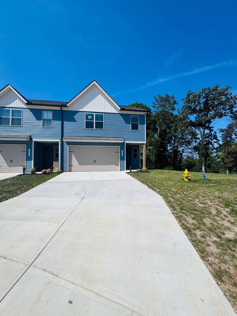 Townhouse for rent at 1827 Bennett Village Dr, Maryville, TN 37804