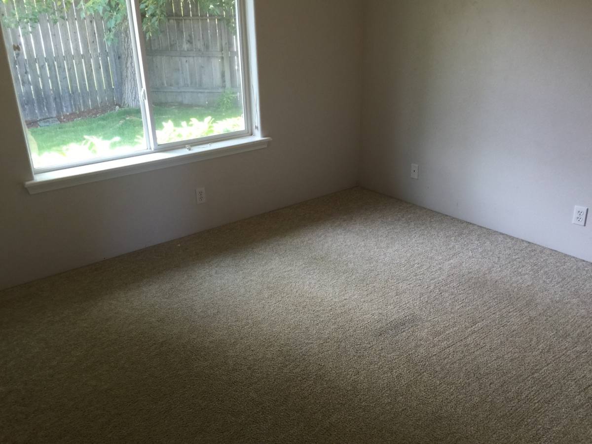 House for rent at 2723 Esther Lane, Grants Pass, OR 97527