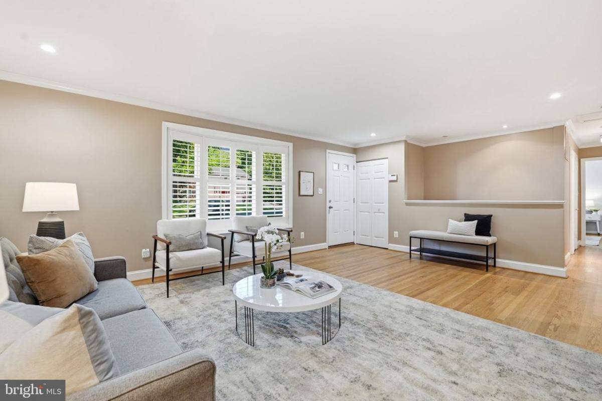 Condo for rent at 4513 Willet Dr, Annandale, VA 22003