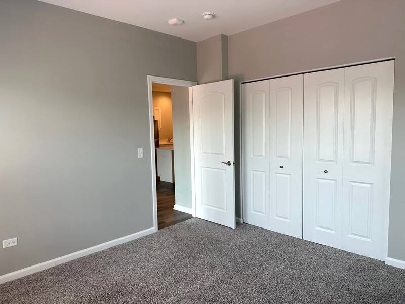 Apartment for rent at 11808 W Coral St #2E, Huntley, IL 60142