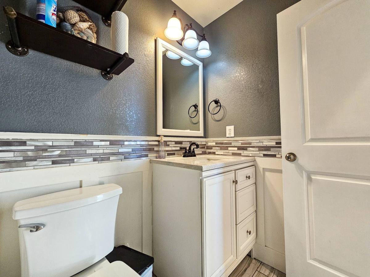 House for rent at 1550 S De Gualle Circle, Aurora, CO 80018