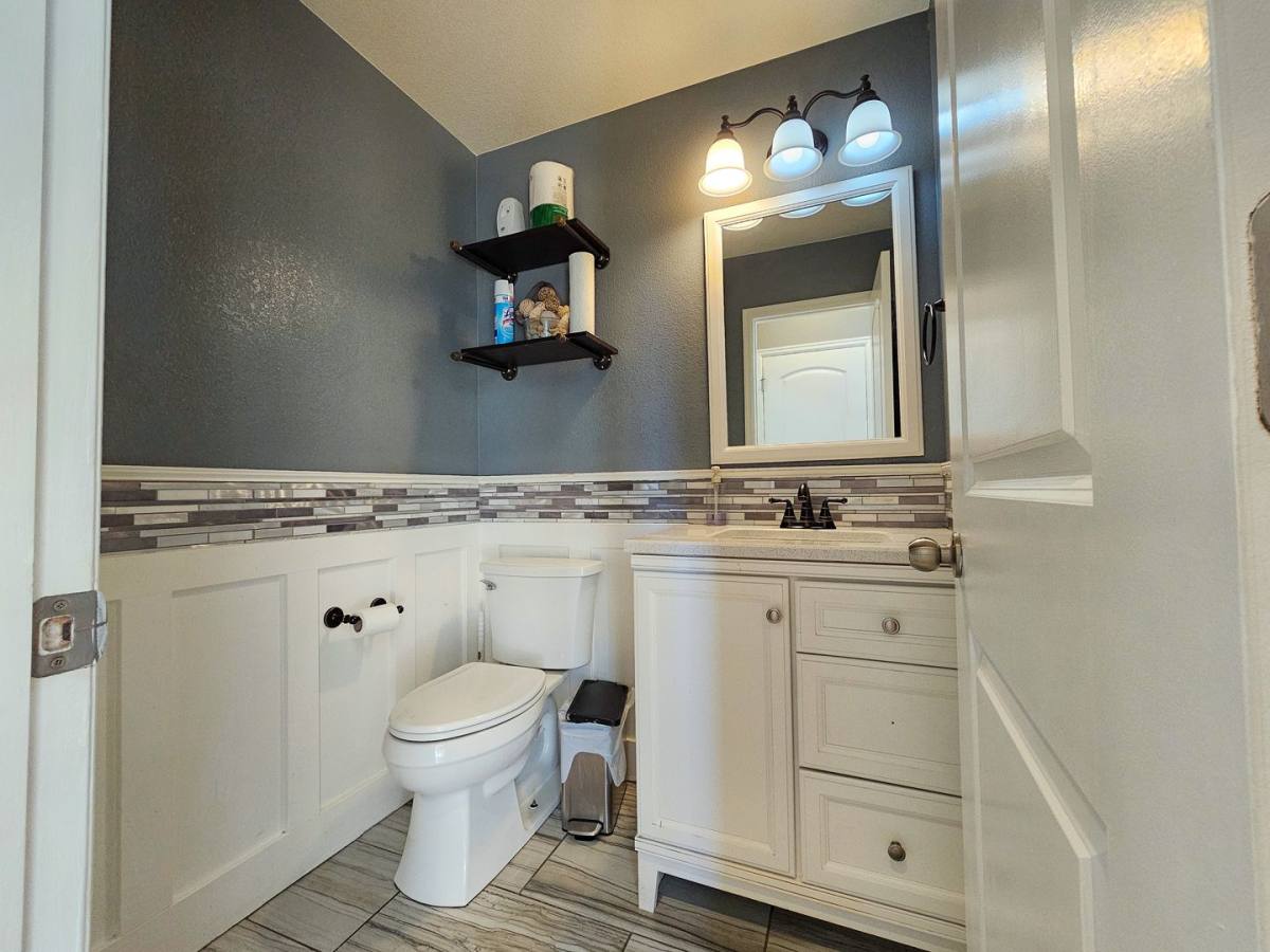 House for rent at 1550 S De Gualle Circle, Aurora, CO 80018
