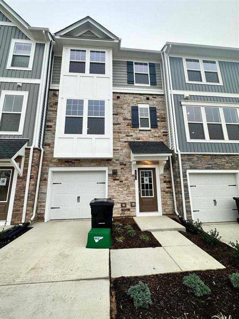 Townhouse for rent at 504 Sybil St, Glen Allen, VA 23060