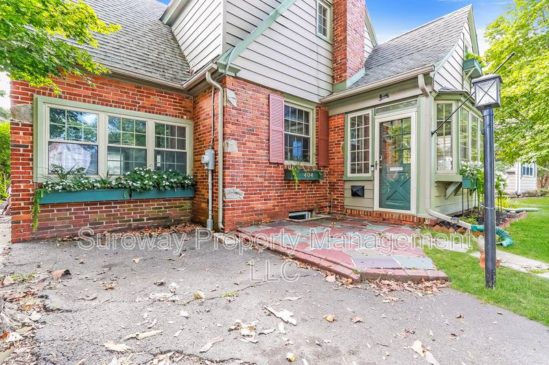 House for rent at 404 Strawbridge Ave, Collingswood, NJ 08108