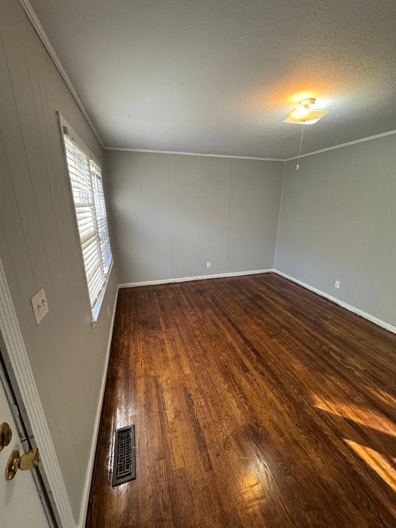 House for rent at 2810 18th Ave, Northport, AL 35476