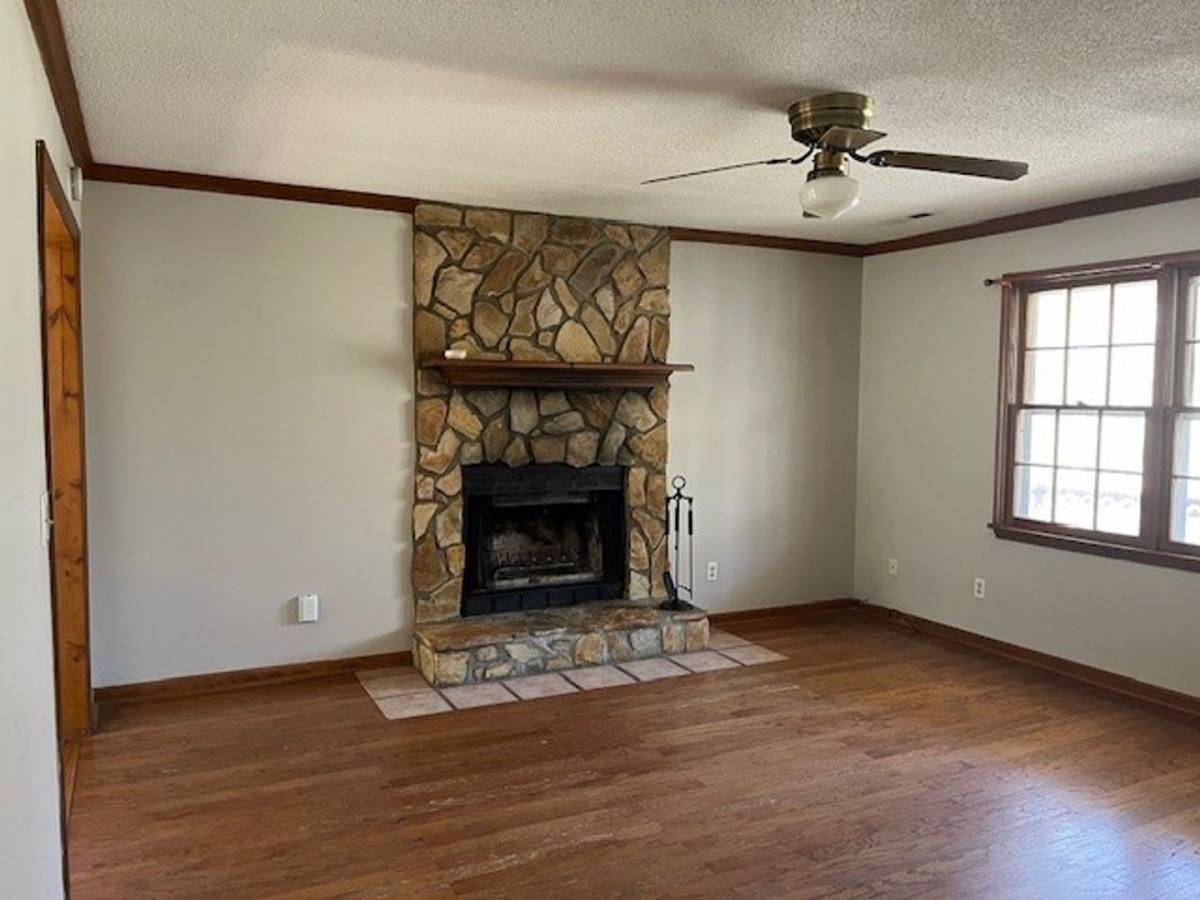 House for rent at 800 Wilmington Court, Winston Salem, NC 27127