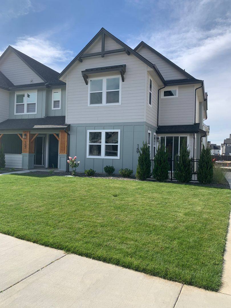 Townhouse for rent at 149 N Quincannon Way, Star, ID 83669
