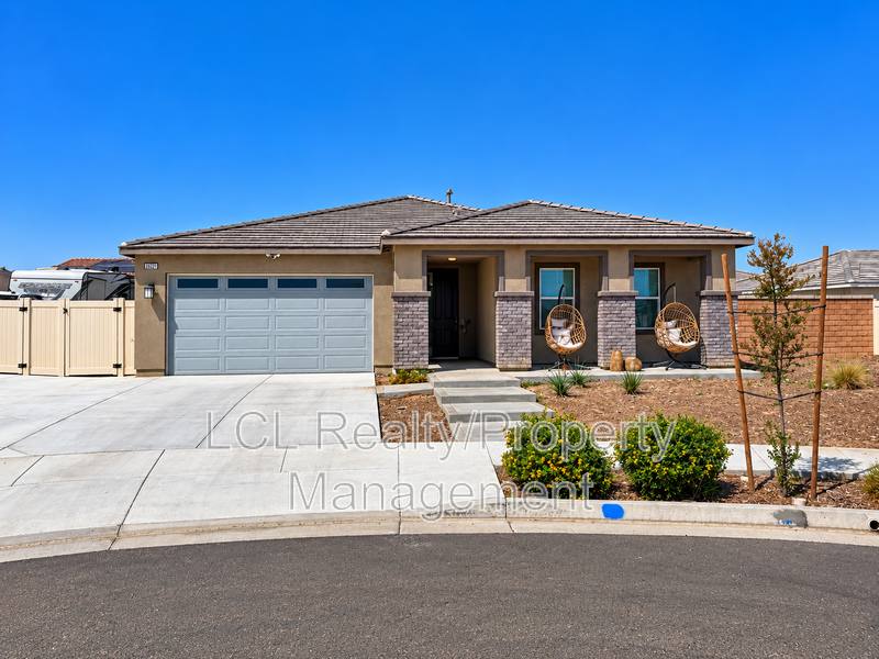 House for rent at 29221 Searchers Court, Winchester, CA 92596