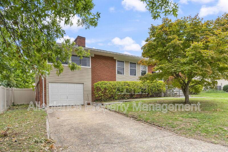 House for rent at 2311 N Dinwiddie St, Arlington, VA 22207