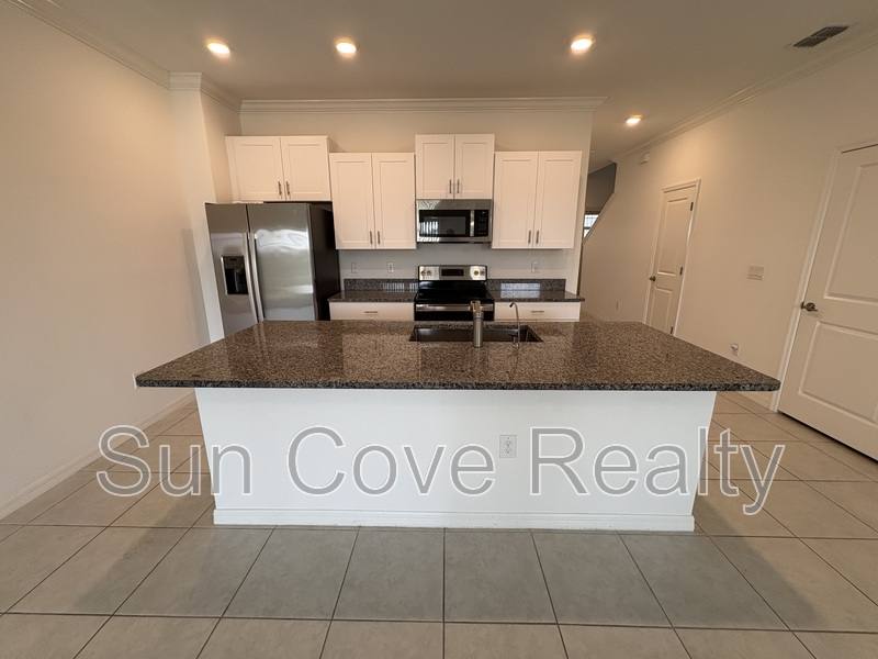Townhouse for rent at 8840 Gallantree Place, Land O' Lakes, FL 34637