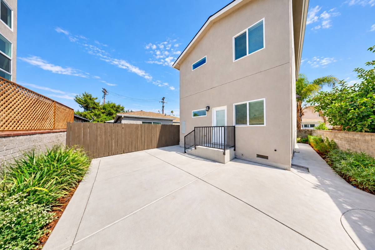Townhouse for rent at 4790 63rd St, San Diego, CA 92115