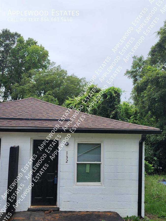 Apartment for rent at 132 Georgia St #1, Spartanburg, SC 29306