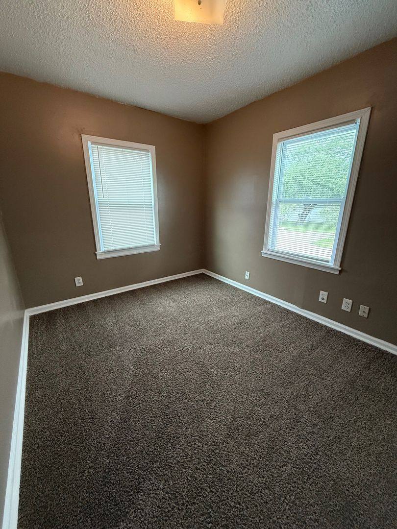 Apartment for rent at 855 S Beverly #1, Wichita, KS 67218