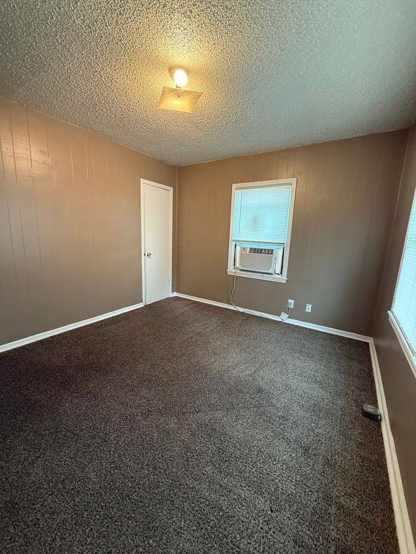 Apartment for rent at 855 S Beverly #1, Wichita, KS 67218