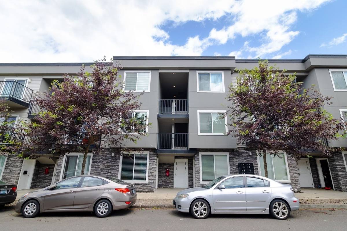 Apartment for rent at 5350 SE 18th Ave, Portland, OR 97202