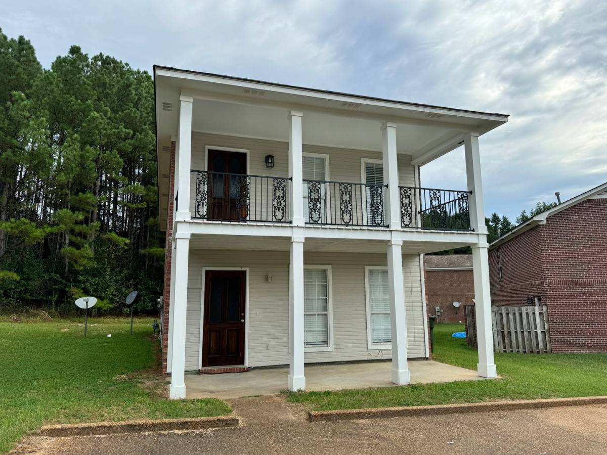 House for rent at 402 Saddle Creek Blvd, Oxford, MS 38655