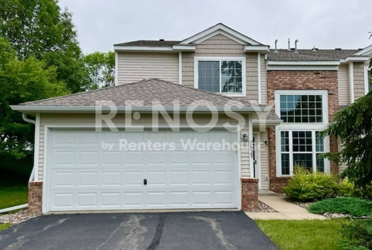 Townhouse for rent at 2829 Coach Lane, Chanhassen, MN 55317